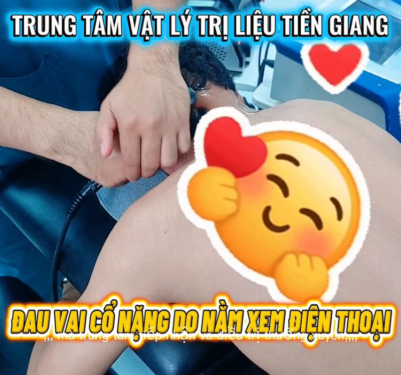 [CẢNH B&Aacute;O] TẠI SAO NẰM XEM ĐIỆN THOẠI LẠI G&Acirc;Y ĐAU CỔ VAI G&Aacute;Y NHANH HƠN?